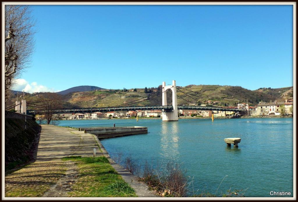 T2 Bis - Parking - Cosy Apartment Les Roches-de-Condrieu Bagian luar foto